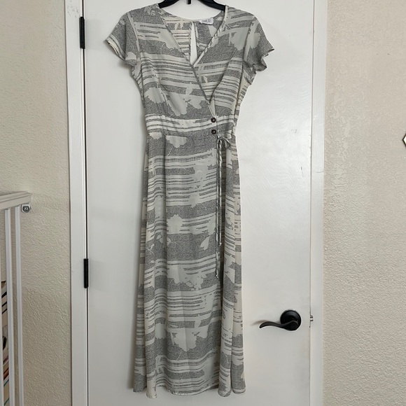 Black & White Faux Wrap Maxi Dress - Picture 1 of 2
